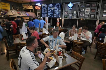 Hinchas argentinos podrán seguir el Mundial 2026 en bares de Kansas City