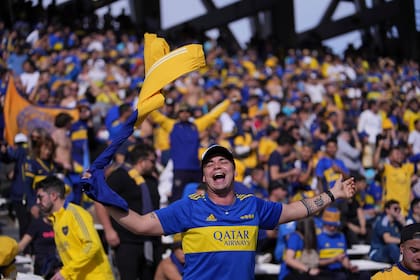 Hinchas de Boca Juniors durante la final de la Copa de Liga argentina ante Tigre, el domingo 22 de mayo de 2022. (AP Foto/Nicolás Aguilera)