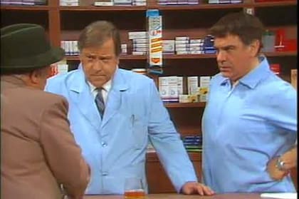 Enrique Almada, Ricardo Espalter y Eduardo D´Angelo en "La Farmacia"