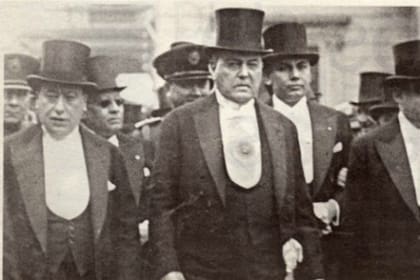 Hipólito Yrigoyen (centro)