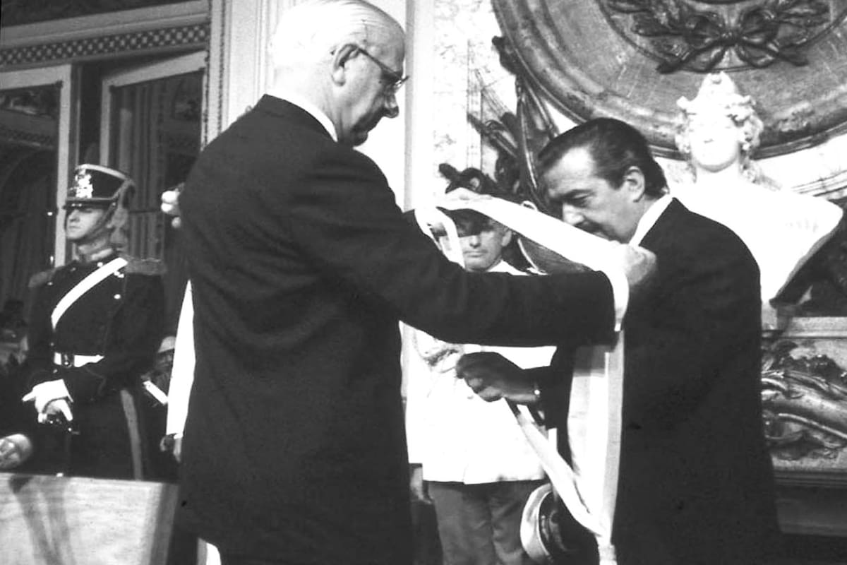 Histórica asunción de Alfonsín en 1983