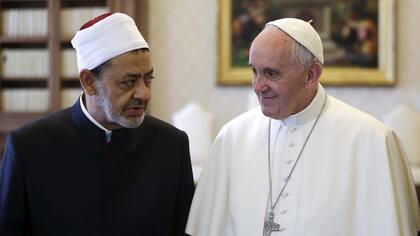 Histórico encuentro del Papa y el imán de Al Azhar