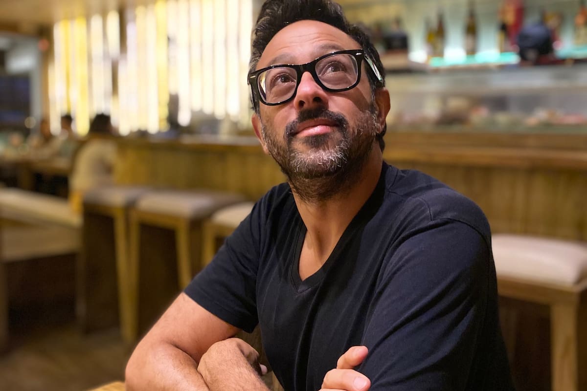 Historietista, publicitario y animador audiovisual, dice que tuvo repensar la forma de hacer humor gráfico y que aun estamos en la inercia entre lo anterior y lo nuevo