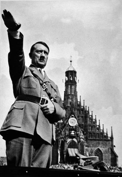 Hitler, quien era muy inseguro con su cuerpo, pasó años construyendo una imagen como "un mesías todopoderoso" y quería que fuera eso lo que sobreviviera.