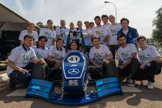 Estudiantes de la UBA construyeron el primer monoplaza que compitió a nivel internacional