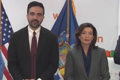 Hochul y Mamdani negocian el aumento de impuestos a millonarios en Nueva York
