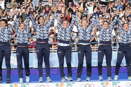 5. HOCKEY 5 Las Leoncitas, el seleccionado argentino femenino, conducido por Carlos Retegui