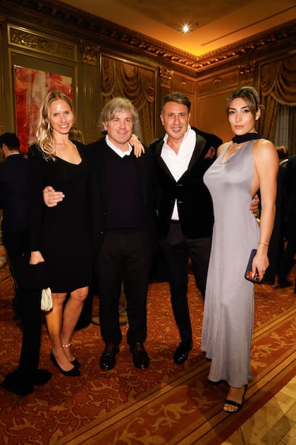 Carola Del Bianco, Paquito Mayorga, Maximiliano Mustafa y su mujer, Agustina