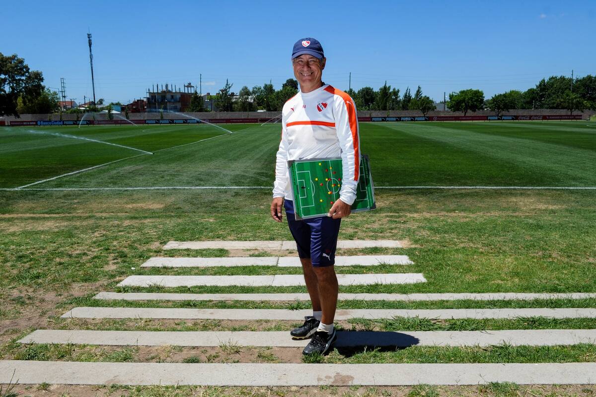 Holan, ante una nueva definición internacional con Independiente; quiere sacar una diferencia en el duelo de ida con Gremio