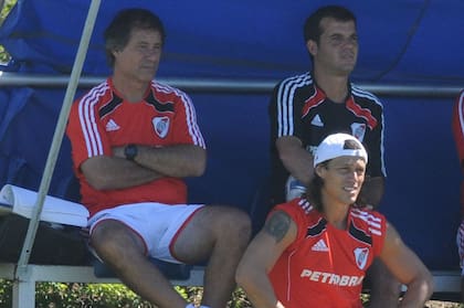 Holan, junto a Almeyda, en su paso por River