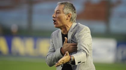 Holan le puso fin a su ciclo como entrenador del Halcón