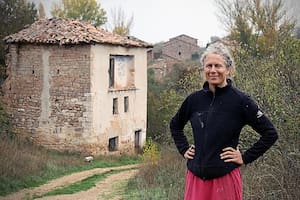 Una pareja compró un pueblo abandonado hace 50 años y lo reconvirtió de una forma impensada