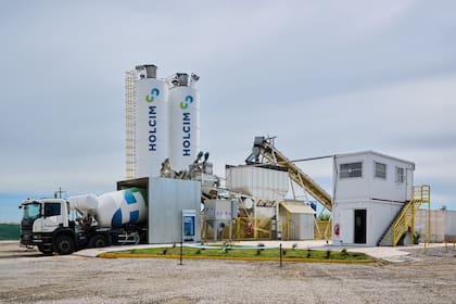 Holcim avanza en su plan de diversificación