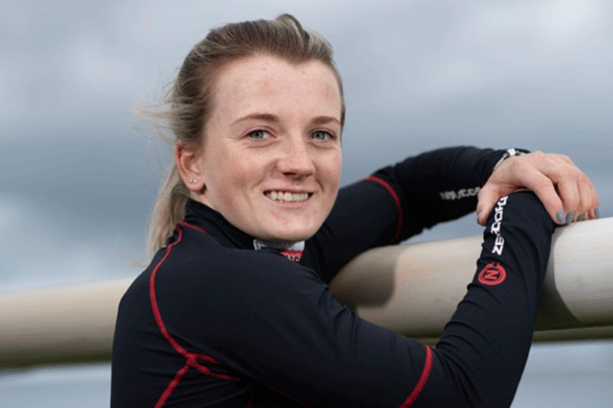 Hollie Doyle, de 23 años, es una atleta; pasó de jugar rugby de niña a ser una jocketa profesional