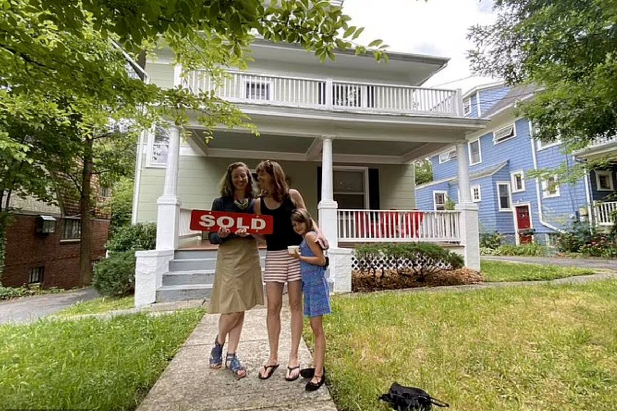 Holly Harper y su amiga Herrin Hopper compraron juntas un inmueble de cuatro unidades (Crédito: Holly Harper)