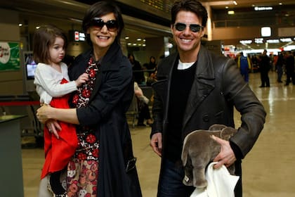 Holmes, Cruise y la pequeña Suri, en 2009