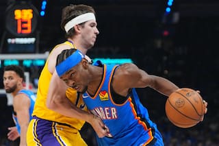 Holmgren anota 24 puntos y Thunder vence a Lakers 108-90 en el primer juego de su serie