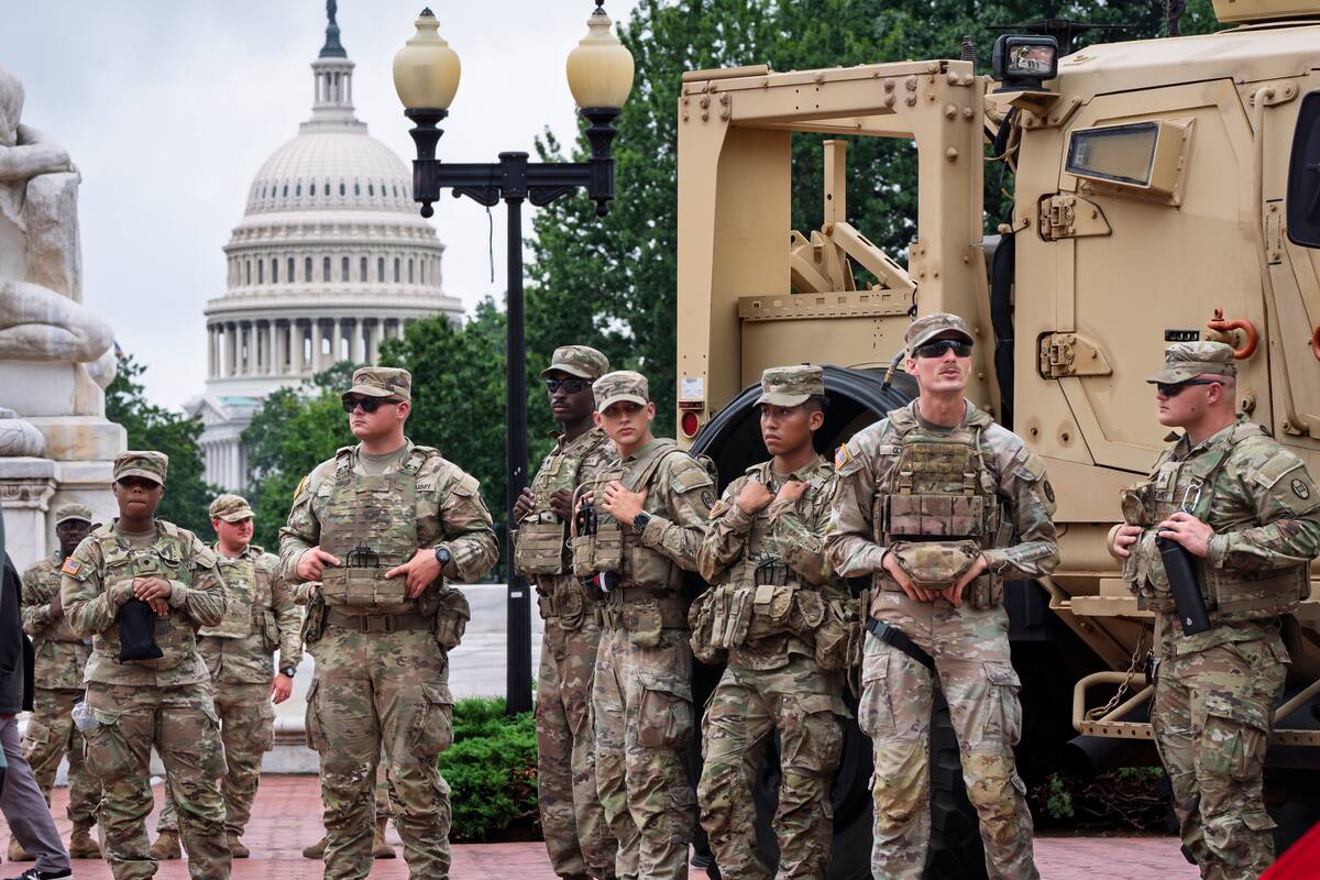 Hombre demanda a D.C. tras ser detenido por protestar con música de "Star Wars"