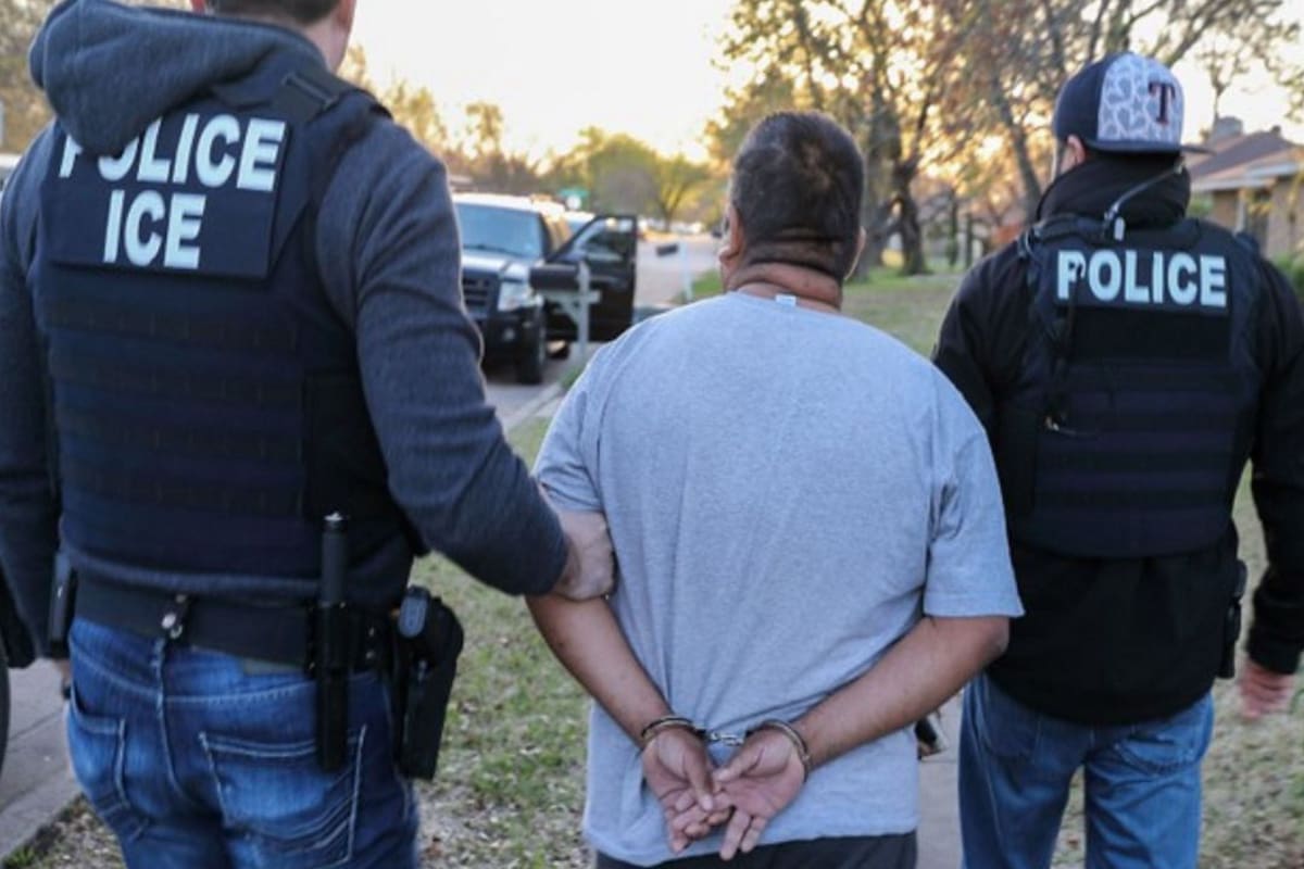 Hombre es arrestado por el ICE