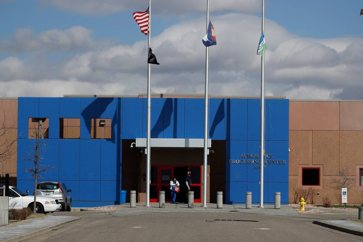 Hombre que escapó de detención del ICE durante apagón es capturado en autobús de Denver