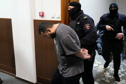 Hombre uzbeko es encausado en Moscú por asesinato de general ruso atribuido a Ucrania