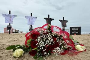 Homenaje a los policías caídos en Copacabana