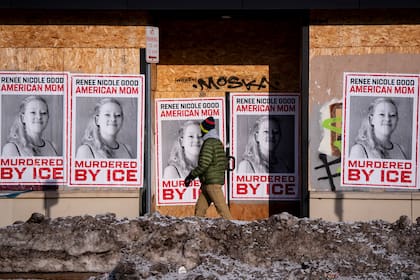 Homenaje a Renee Good, quien fue asesinada a tiros por un agente del ICE, en Minneapolis,