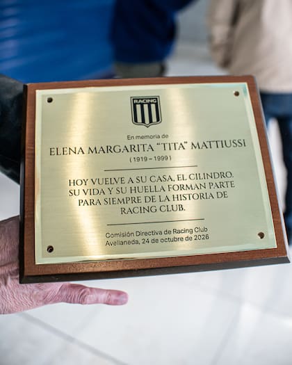 Homenaje a Tita Mattiussi en el estadio de Racing, donde descansarán su cenizas