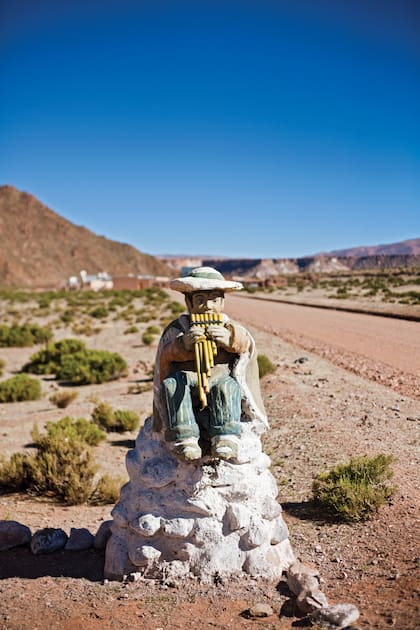 Homenaje al colla músico en la entrada de Huancar, en la puna jujeña.