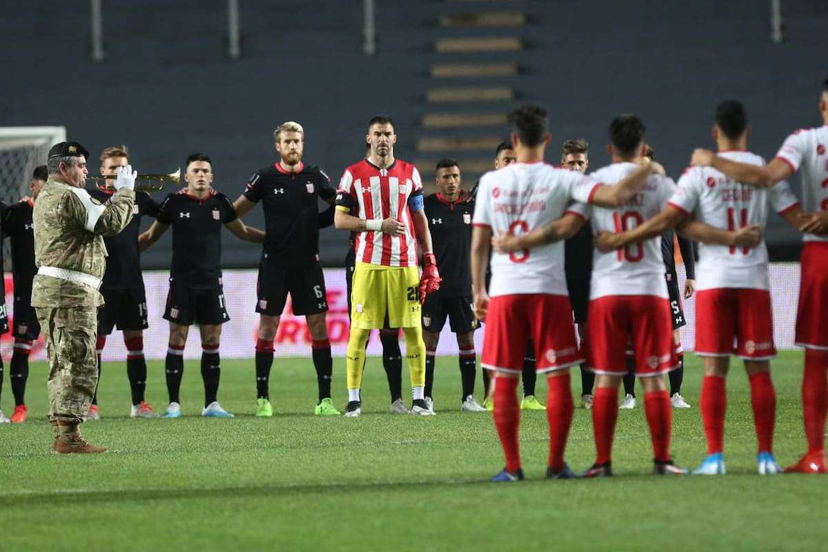 Homenaje en el estadio Único al Tata Brown y Cacho Malbernat