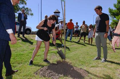 Homenaje por el aniversario del asesinato de José Luis Cabezas en Pinamar. Foto: Marcelo Manera