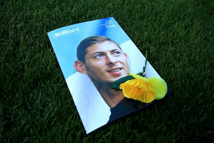 Homenajes a Emiliano Sala en Cardiff
