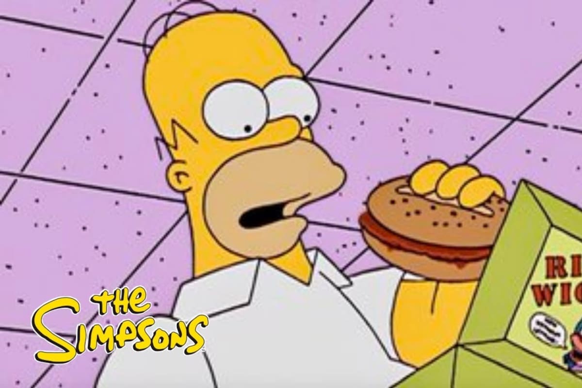 Homero Simpson con su Rib-Wich, "el sandwich perfecto" que hoy se sirve en Costanera
