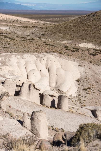 Hongos de Tocota, peculiares formaciones a 10 km del paraje de Tocota.