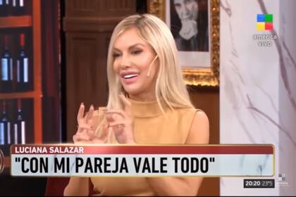 Horacio Cabak apuró a la modelo para que responda las preguntas picantes que ella le estaba haciendo al resto de la mesa