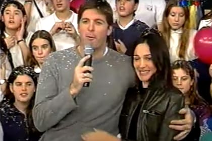 Horacio Cabak junto a Verónica Lozano, una famosa que participó de uno de los juegos del programa