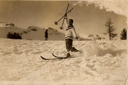 Horacio Gramajo, junto con su hermano Arturo, representó a la Argentina en los Juegos Olímpicos de Invierno de 1928.