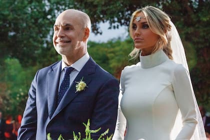 Horacio llevaba un traje azul oscuro; la corbata también oscura fue un regalo que Claudio Maylin, papá de Mili, le hizo a Horacio antes de morir. "Papá era el fan número uno de Horacio", había contado Mili.