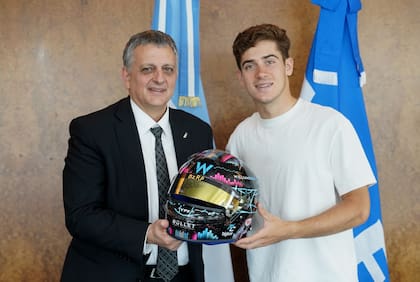 Horacio Marín, presidente de YPF, junto a Franco Colapinto