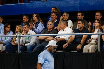 Horacio Marín (presidente de YPF) y el gobernador neuquino Rolando Figueroa, en la primera fila del Ruca Che, junto al presidente de la AAT Agustín Calleri