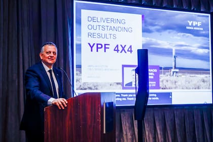 Horacio Marín, presidente y CEO de YPF, en la exposición organizada en un hotel de Houston por el Instituto Argentino del Petróleo y el Gas (IAPG).
