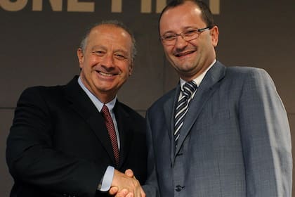 Horacio Muratore, presidente de la FIBA, junto con Patrick Baumann, el hombre que potenció el producto básquetbol