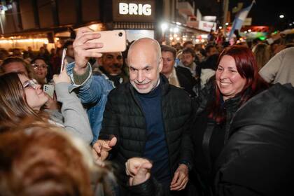 Horacio Rodríguez Larreta acompañó a Santilli al cierre de su maratónico recorrido