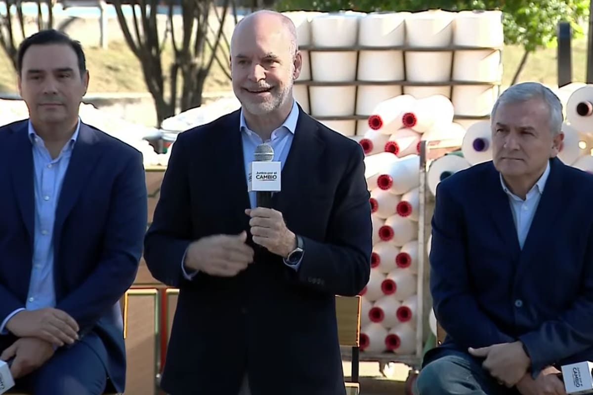 Horacio Rodríguez Larreta con Gerardo Morales durante la presentación de propuestas sobre trabajo