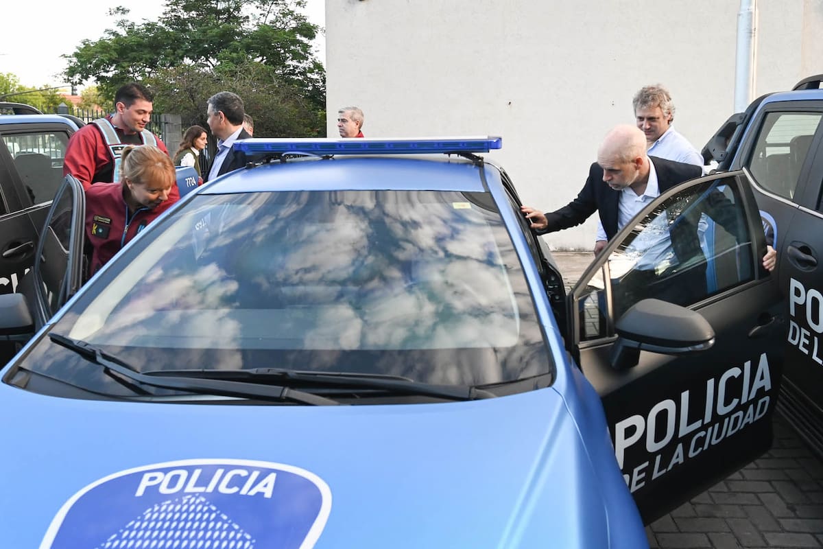 Horacio Rodríguez Larreta, en la entrega de "patrulleros inteligentes" a la Policía de la Ciudad