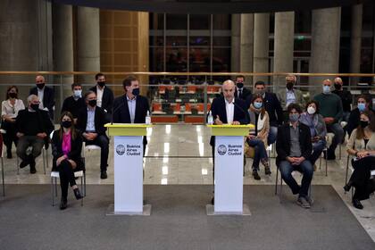 Horacio Rodríguez Larreta junto a Diego Santilli