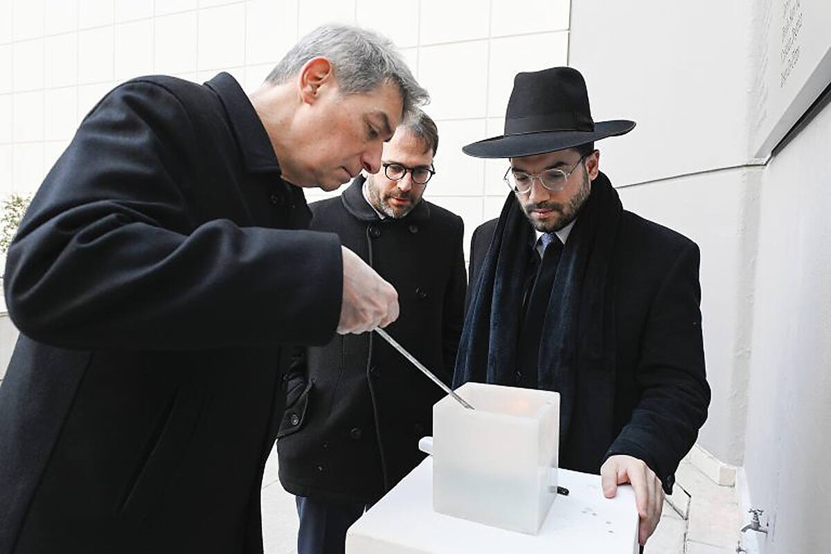 Horacio Rosatti, en la sede de la AMIA