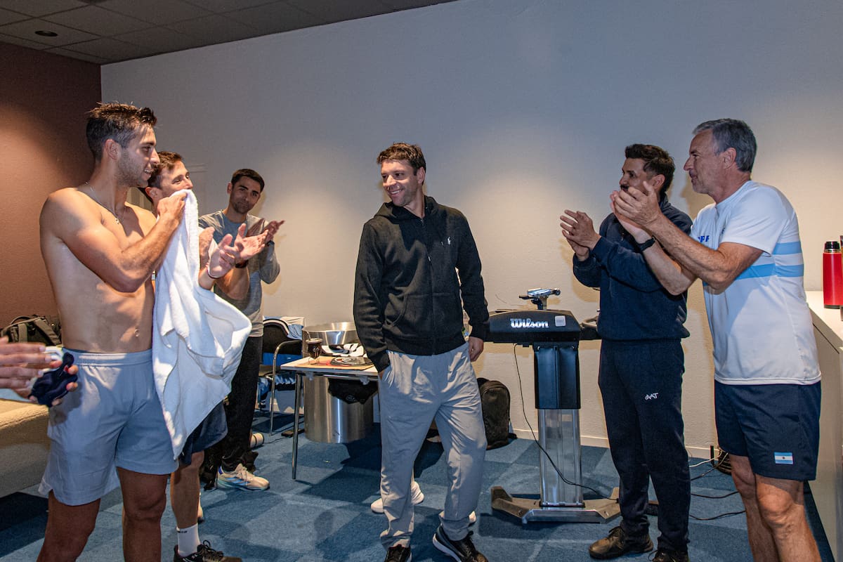 Horacio Zeballos, en la intimidad del vestuario argentino de Copa Davis en Países Bajos, recibido al grito de “¡dale campeón!"