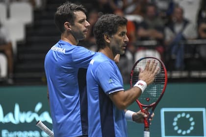 Horacio Zeballos y Machi González ganaron un partido clave en el dobles ante Italia, lo que le da vida a la Argentina