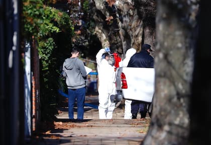 Horror en Vicente López: hallan a un chico y a su madre asesinados y creen que el padre los mató y después se suicidó